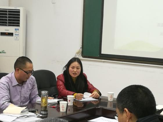 政治研培员杜梅老师发言