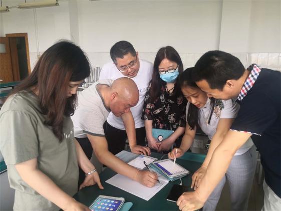 高三地理老师探索平板与地理教学相结合