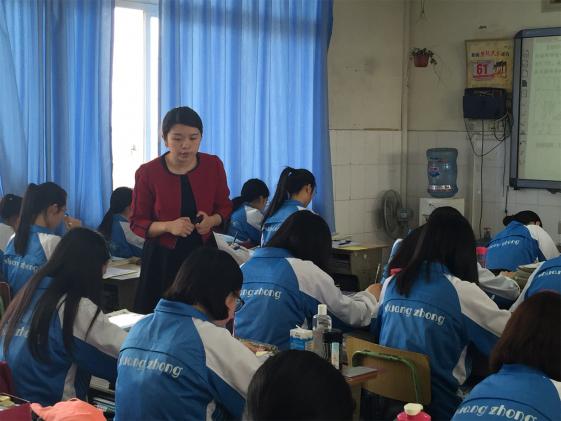 雷涛老师指导学生