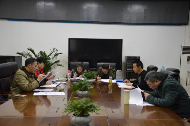教研员与科任老师交流
