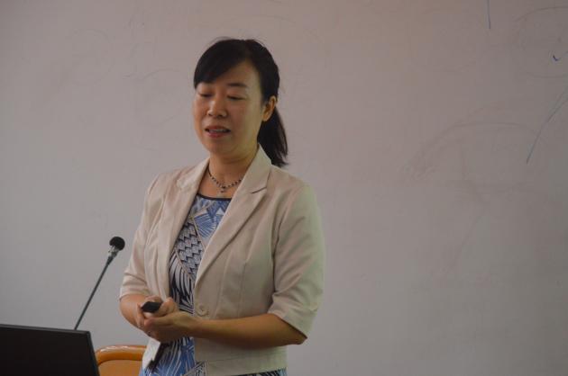 唐文莉老师做专题讲座