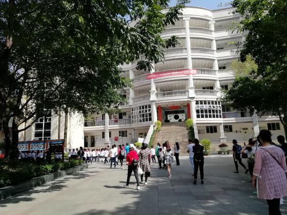  带着好奇，进入双中校园