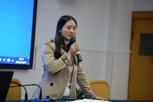 图片11 区教科院政治教研员杜梅老师发言