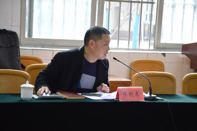 双流中学课题负责人陈剑泉老师发言