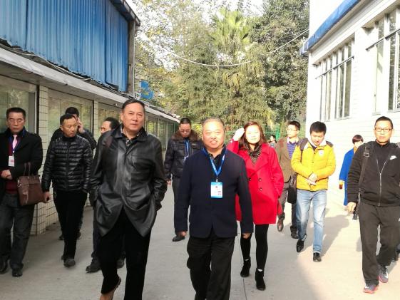 熊伟校长等领导陪同检查