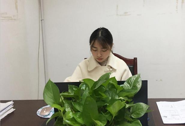代镕镕老师进行线上课例展示