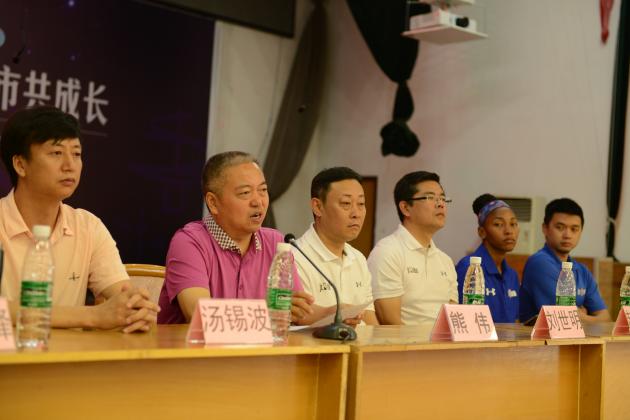 双流中学校长熊伟