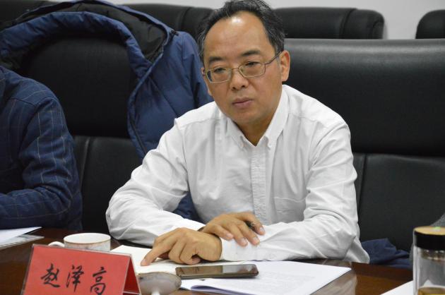 图六 大弯中学赵泽高校长发言