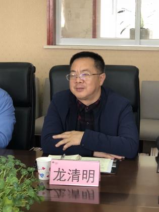 双流中学龙清明校长发表讲话