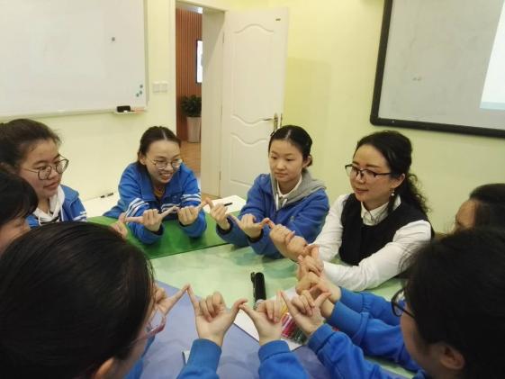 陈丽萍老师带领小组活动