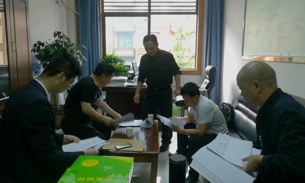 组内充分探讨研究