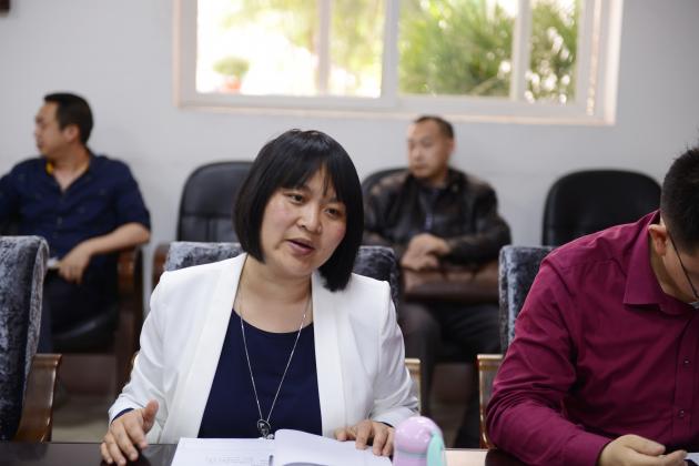 双流中学德育处副主任张巧菊发言