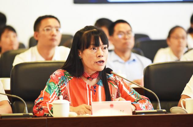 冯中惠老师作专题发言