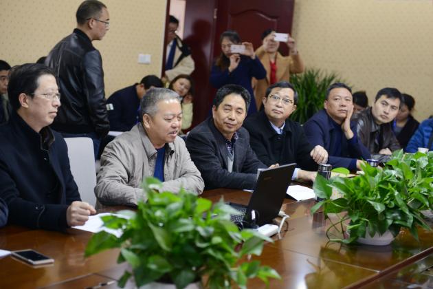 党总支书记 校长熊伟发言