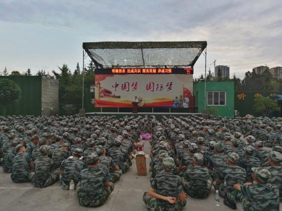 图1：杜主任讲座现场.