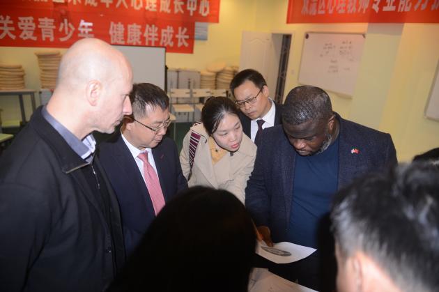参观双中心理辅导中心