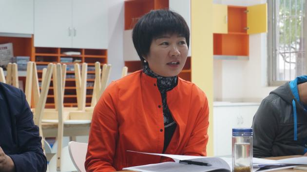 区研培中心主任易恩作指导