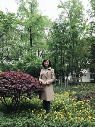 陈莎莎 英语老师
