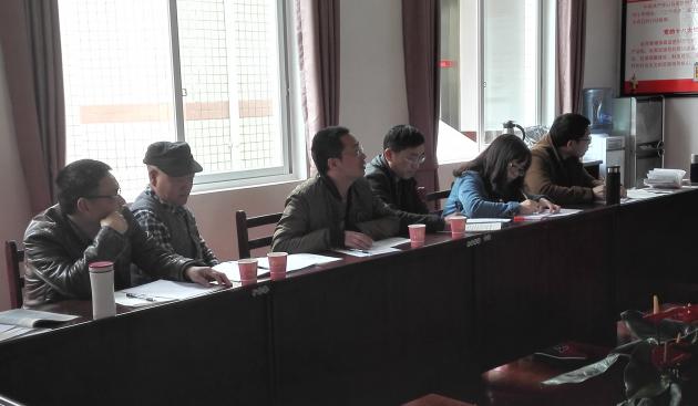 何健老师作专题讲座