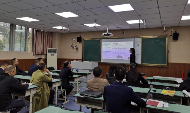 化学老师尹静做考情解读