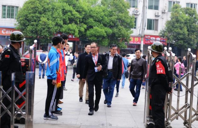 参会老师进入会场
