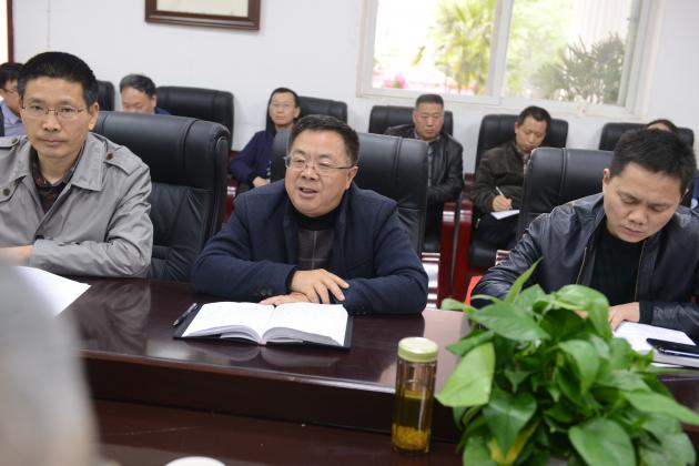 龙校长发言