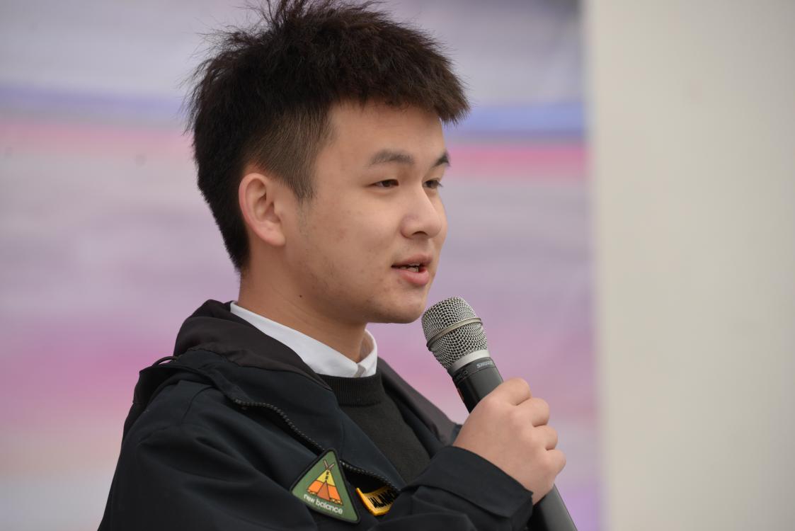 优秀校友代表向云帆分享经验