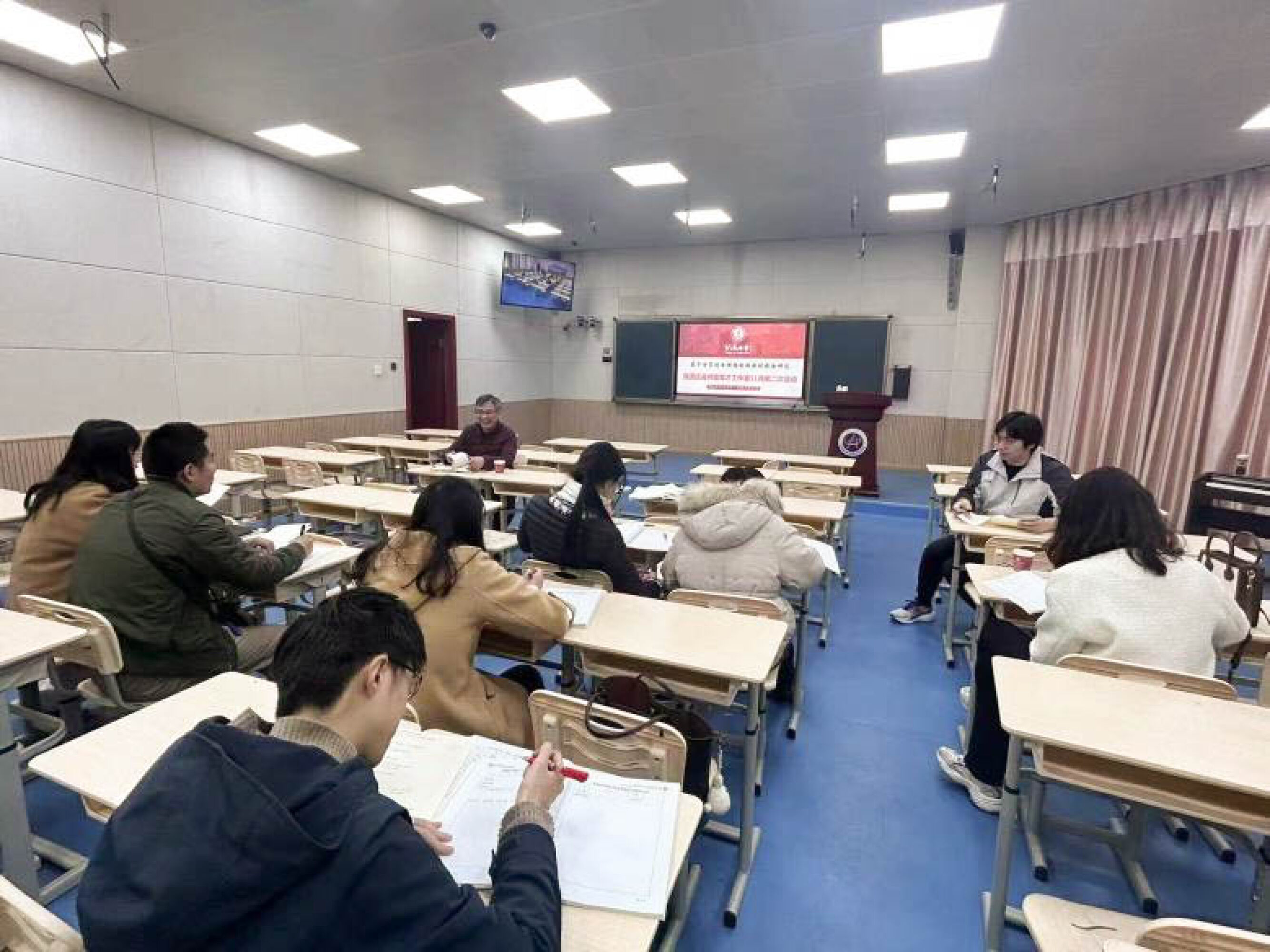 图8 曹军才专题讲座
