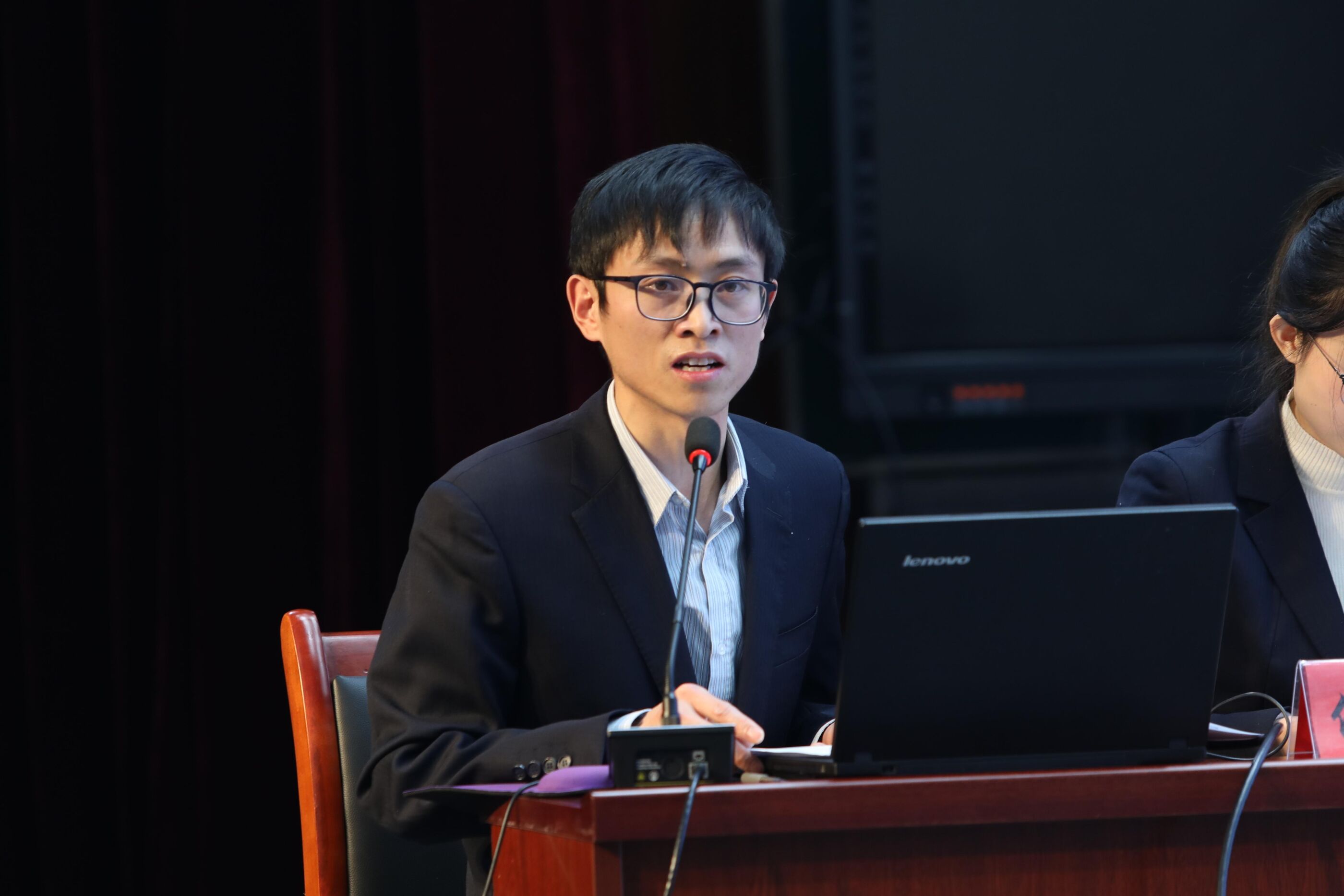 课题负责人伍贤军老师表态发言