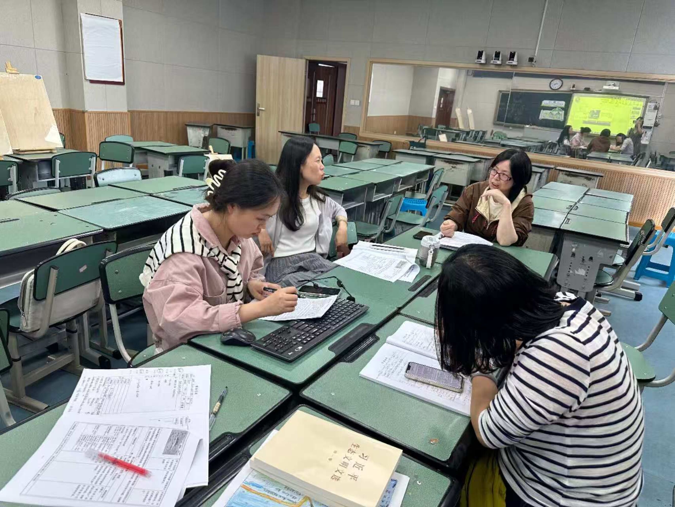 图6 政治教研组集体备赛