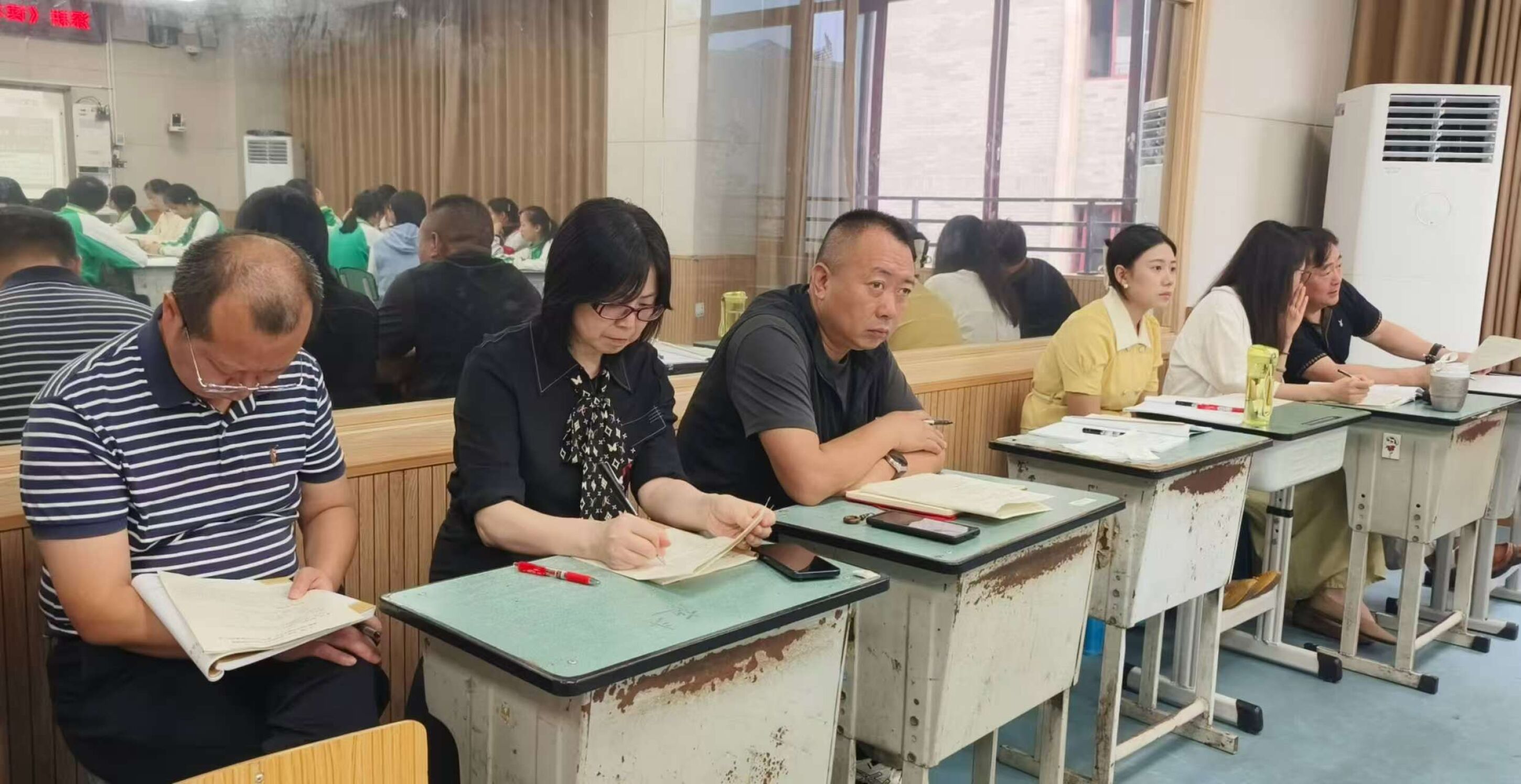 图8 省市区各级学科专家现场指导