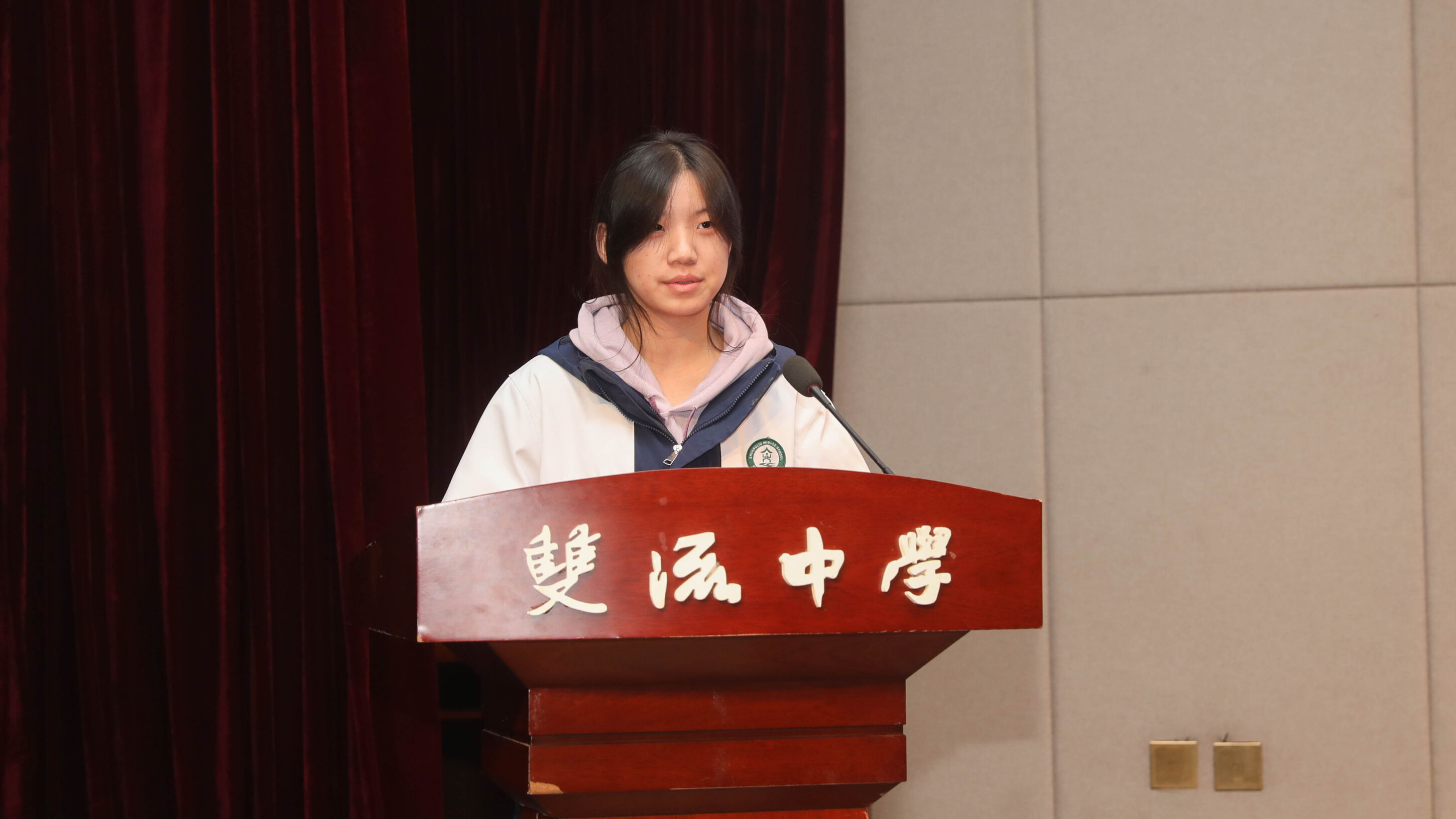 图13 老团员代表发言