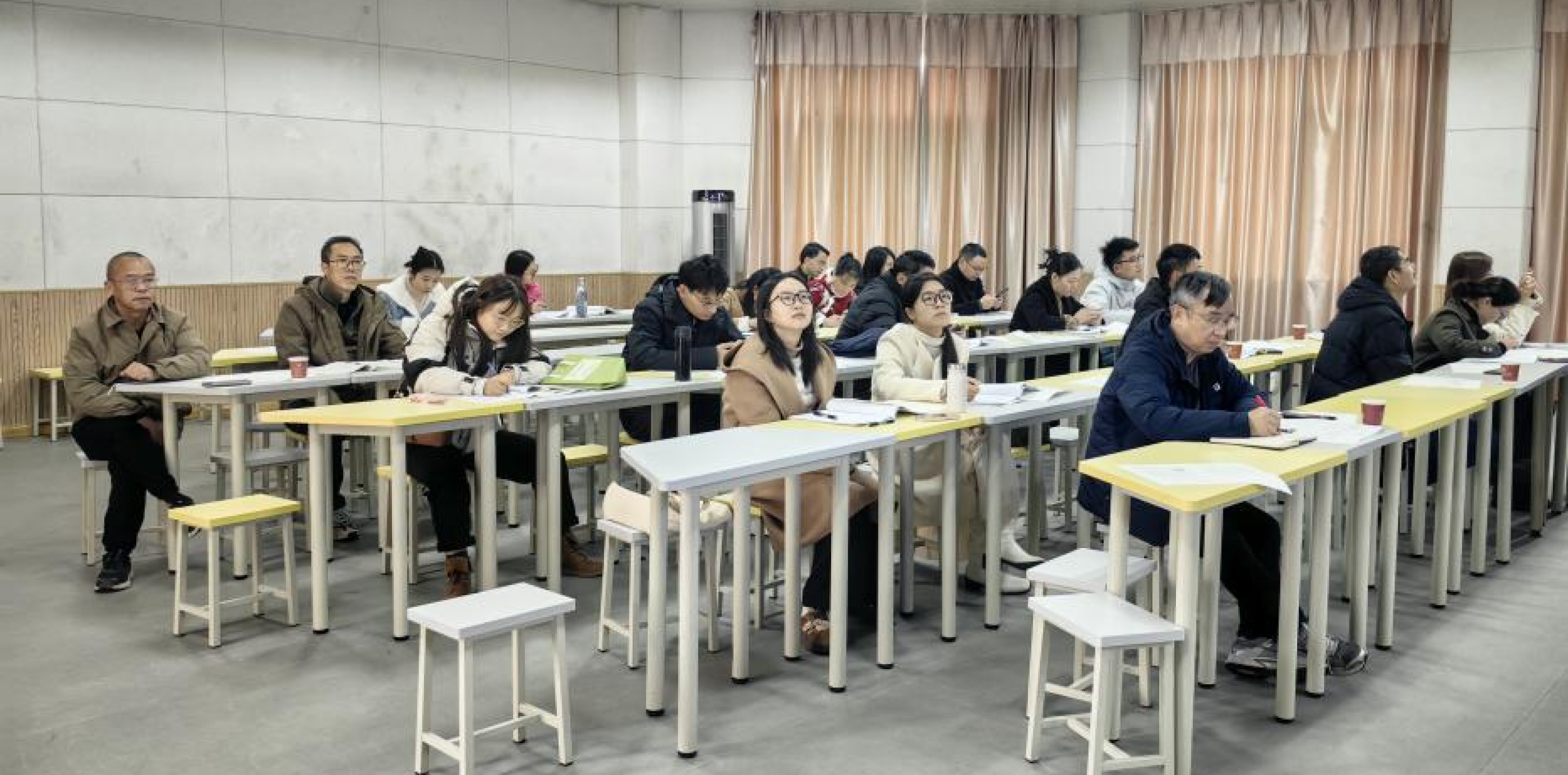 图3 工作室老师听课