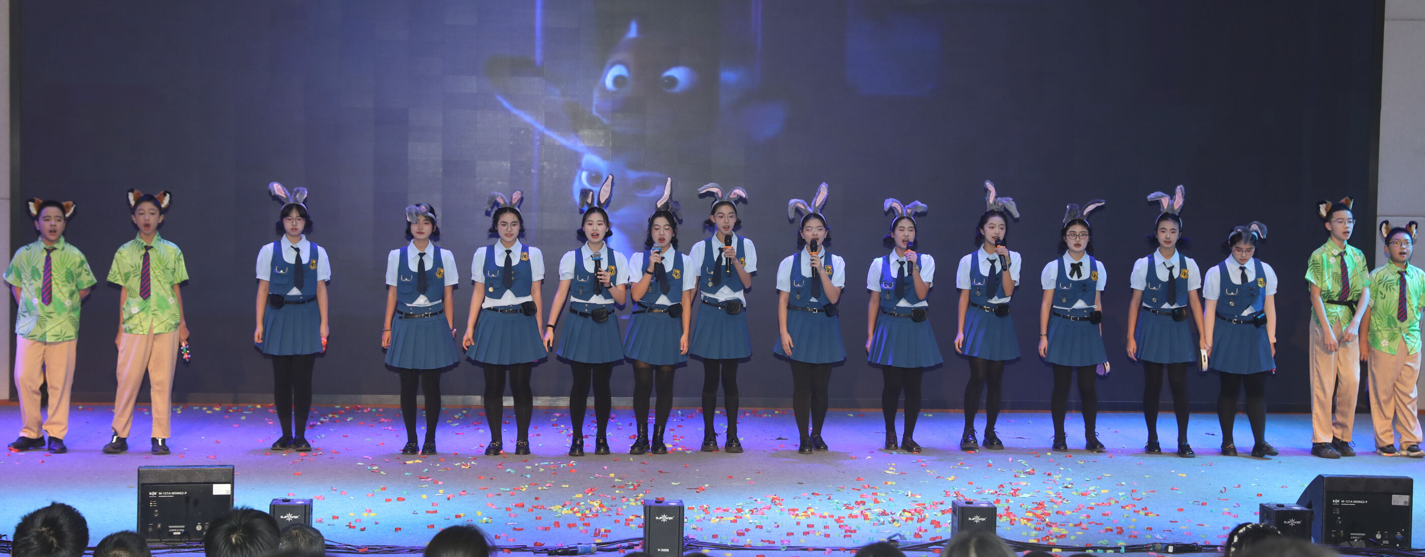 初2025级5班演唱《Try Everything》