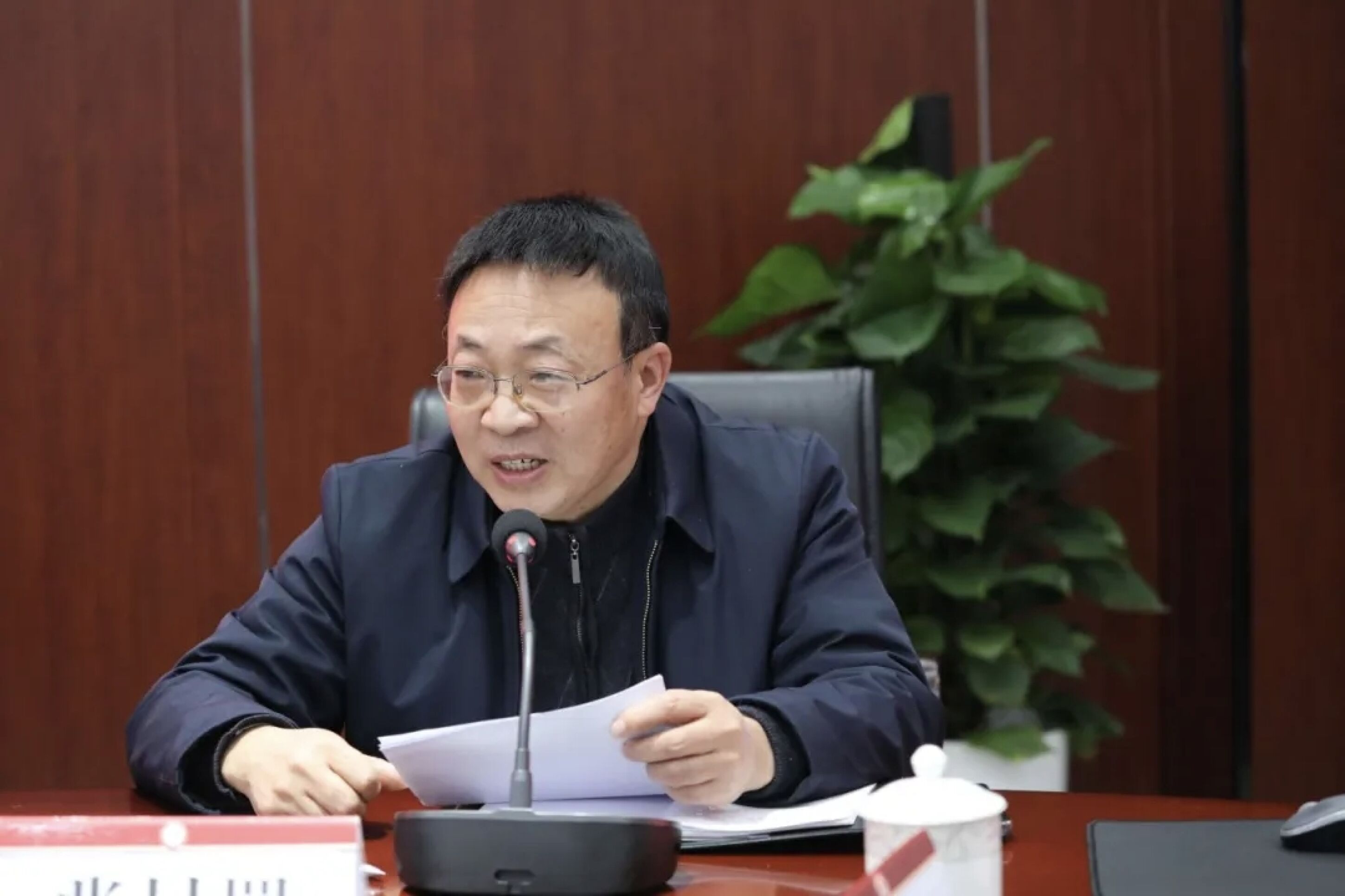 图6 暨华中学工会主席、高三年级分管领导张昱罡做分享